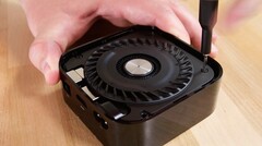 Das neue Apple TV 4K besitzt einen Lüfter, um den A12 Bionic unter Last zu kühlen. (Bild: iFixit, YouTube)