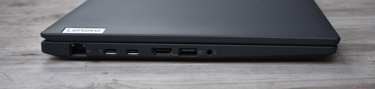 RJ45, 2x USB C 3.2 Gen 2, HDMI, USB A 3.2 Gen 1, 3.5mm Audio