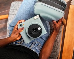 Die Fujifilm Instax Square 2 kann den Look von Fotos durch Filter anpassen.