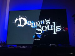 Die Sony PS5 stellt Farben bei SDR-Inhalten (links im Bild) nicht korrekt dar. (Bild: Tim Rogers, Twitter)