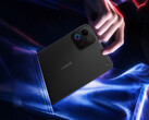 Das Win Tablet verfügt über ein 8,4-Zoll-Display. Abgebildet ist ein Werbefoto, das das kompakte Design des Geräts zeigt.