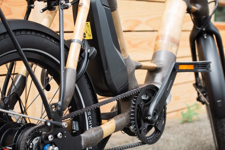 Genutzt werden ein Mittelmotor, Carbonriemen und eine Nabenschaltung (Bildquelle: my Boo)