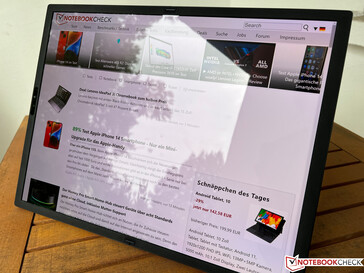 An einem bewölkten Tag (mit Reflexion)