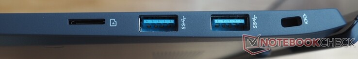 rechte Seite: micro SD, 2x USB-A 3.2 Gen2, Kensington Lock