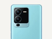 Das Vivo V25 Pro kann seine Farbgebung von Hellblau auf Dunkelblau verändern, wenn die Sonne scheint. (Bild: Vivo)