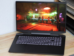 Schenker gewährt einen doppelten Rabatt auf das XMG Apex 17 mit RTX 4060 (Bild: Sascha Mölck)