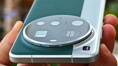 Das Xiaomi 15 Ultra steht bei ersten Händlern zum Import nach Europa bereit, unter anderem auch das exklusive grüne China-Modell. (Bildquelle: Monkey Treasure, Weibo)