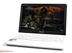 Asus VivoBook E200HA, Testgerät zur Verfügung gestellt von Notebooksbilliger.de