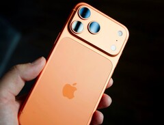 Der Nachfolger des abgebildeten Apple iPhone 17 Pro könnte zum gleichen Preis auf den Markt kommen.