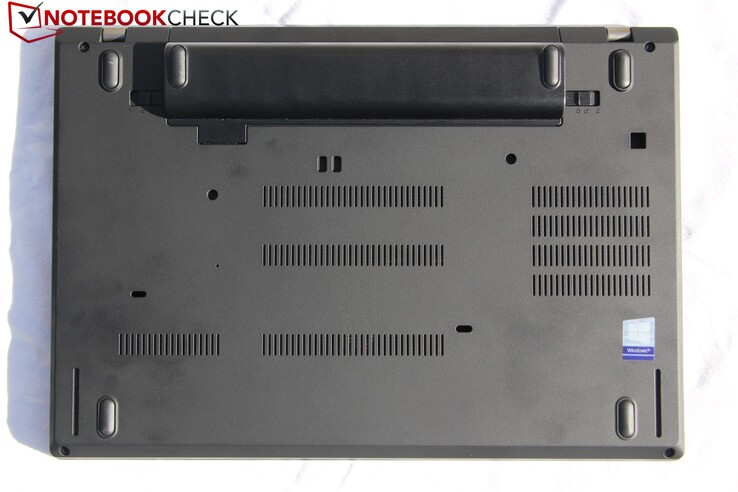 Tauschbarer Akku ergänzt den Internen des ThinkPad T480 (maximal 94 Wh bzw. 104 Wh beim T580)