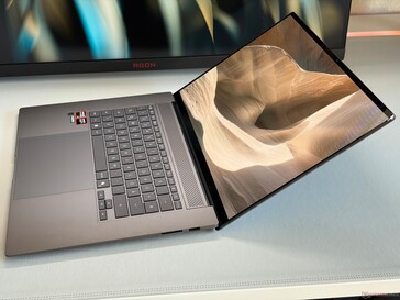 Asus ZenBook S16 UM5606GA.