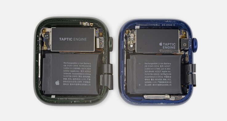 Die Apple Watch Series 7 (links) besitzt einen etwas größeren Akku als die Series 6 (rechts).