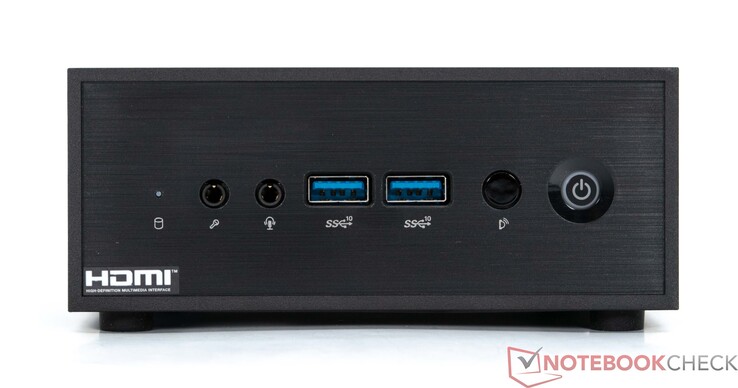 Vorderseite: 2x 3,5-mm-Klinke, 2x USB-A 3.2 Gen2, IR-Sensor, Power-on