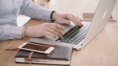 PC-Markt: Krieg und Inflation lassen die Verkaufszahlen für PCs und Tablets deutlich einbrechen.