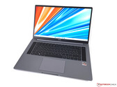 Honor MagicBook 16 2022 Laptop im Test - Guter Multimedia-Laptop mit zu schwachem Netzteil