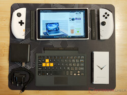 OneXPlayer 2 Pro mit Zubehöhr