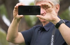 Profi-Photograph Nick Didlick freut sich über das Xperia 1 II, zumindest im Promo-Video von Sony.