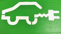 E-Autos: Last-Minute-Boom sorgt für satten Absatzschub vor Umweltbonus-Änderung ab September.