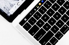 MacBook-Nutzer müssen häufig tiefer in die Tasche greifen als ihre Freunde mit Windows-Notebooks. (Bild: iabzd)