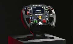 Das Thrustmaster Ferrari 499P-Lenkrad wird auf nur 499 Exemplare limitiert sein.
