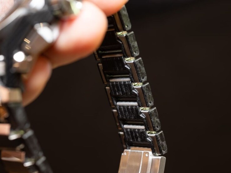 Innenarmband der Casio G-Shock MTG-B4000D-1A im Detail. (Bildquelle: Impress Watch)