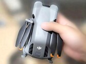 In einer kurzen Videoanimation entfaltet sich die DJI Mini 5 Pro bereits. Der erste geleakte Europreis deutet auf gleichbleibende Preise. (Bildquelle: Mauro Tandoi)