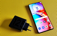 Das Motorola Edge 40 Pro ist fast so gut wie die teureren Flaggschiffe der Konkurrenz, kostet aber nur knapp 900 Euro.