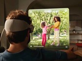 Das iPhone 15 Pro kann bald räumliche Videos aufzeichnen, die mit Vision Pro angesehen werden können. (Bild: Apple)