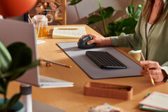 Bye, bye Sehnenscheidenentzündung: die Logitech Lift für perfekte Arbeitsplatzergonomie