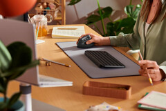 Bye, bye Sehnenscheidenentzündung: die Logitech Lift für perfekte Arbeitsplatzergonomie