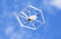 Der neueste Drohnen-Prototyp von Amazon setzt auf sechs Propeller für die maximale Bewegungsfreiheit. (Bild: Amazon)