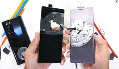 Das LG Wing zeigt sich im Teardown-Video von JerryRigEverything von seiner kreativen Seite.