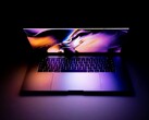 Das MacBook Pro soll schon bald mit einem Tandem-OLED-Display ausgestattet werden. (Bildquelle: Daniel Korpai)
