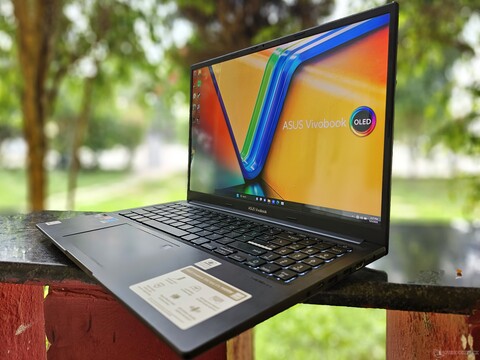 Asus VivoBook 15X M3504 im Test