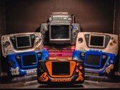 Im Bild: Eine Sammlung von SEGA Game Gears.