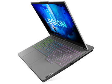 Das Legion 5i ist seinem großen Bruder von Außen sehr ähnlich (Bild: Lenovo)