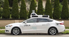 Uber könnte sich in Zukunft vom Fahrdienstvermittler zum Betreiber einer selbstfahrenden Taxiflotte entwickeln.