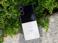 Das Xiaomi Mix Flip 2 kann man bereits bei einem Importhändler entdecken inklusive Europreise. (Bildquelle: @feni_book)