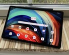 Das Lenovo Tab P11 Pro Gen 2 besitzt 8 GB LPDDR4X-RAM und 256 UFS-3.1-Speicher.