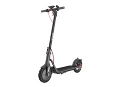 Den E-Scooter Navee V50 mit ABE gibt es ab morgen zum Tiefstpreis im Aldi-Onlineshop. (Bildquelle: Aldi-Onlineshop)