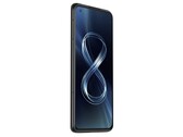 Alternate bietet das schicke und vor allem handliche Asus Zenfone 8 derzeit zum Deal-Preis von 449 Euro an (Bild: Asus)