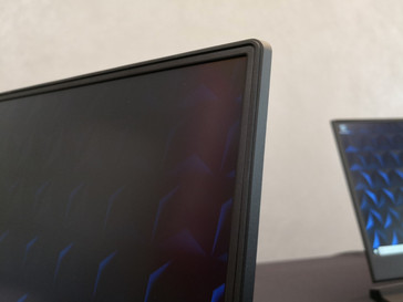 Der Displayrahmen ist bei beiden Modellen nur 6,7 mm schmal
