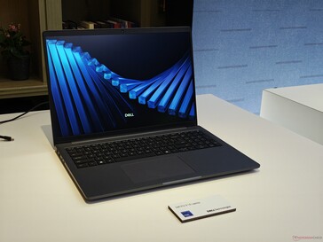 Das Dell Pro 3 16.