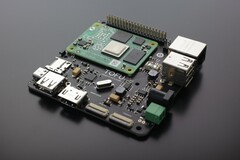 Oratek: Mit diesem Carrier bekommt das Raspberry Pi CM4 PoE und NVMe