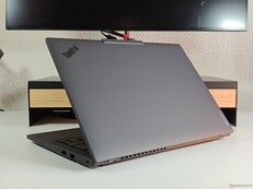Das Lenovo ThinkPad T14 Gen 6 AMD.