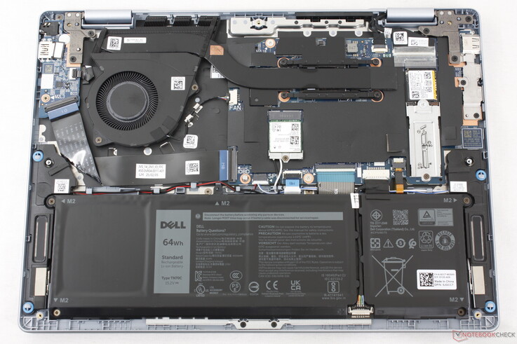 Dell 14 Plus-Hauptplatine zum Vergleich