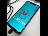Das Motorola One Power wird wohl ein Midranger im iPhone X-Kleid.