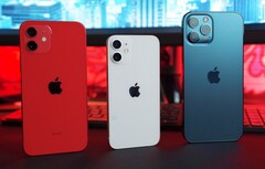 Im nächsten Jahr sollen endlich alle vier Modelle der aktuellen iPhone-Serie ein 120 Hz Display erhalten. (Bild: Onur Binay)