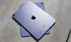 Das Apple iPad Air M1 ist bei Cyberport zum bisherigen Tiefpreis bestellbar (Bild: Klaus Hinum)