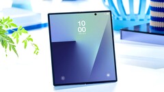 Der Nachfolger des Samsung Galaxy Z Fold 7 wirkt in einem geleakten Hands-On-Video annähernd faltenfrei.